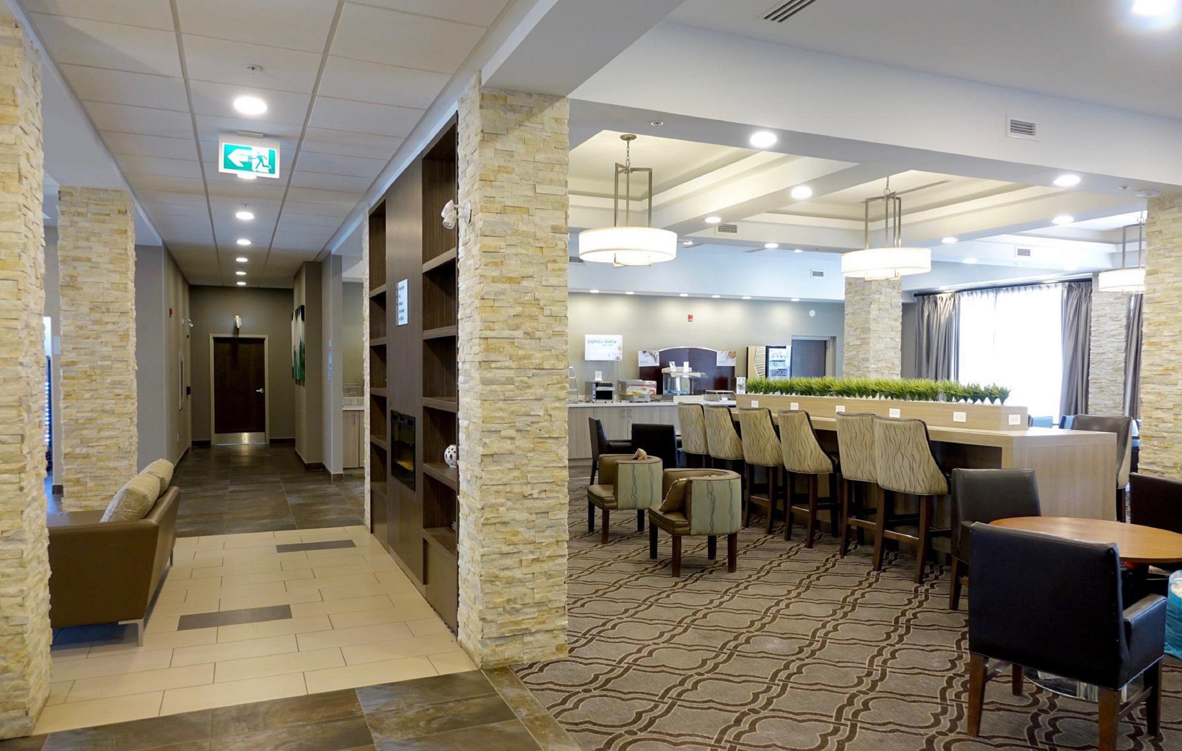Holiday Inn Express & Suites Oshawa Downtown - Toronto Area By Ihg Extérieur photo